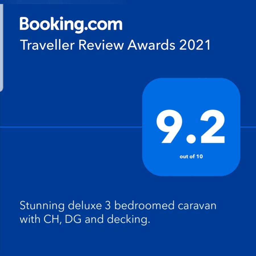 Stunning Deluxe 3 Bedroomed Caravan With Ch, Dg And Decking. * Blackpool